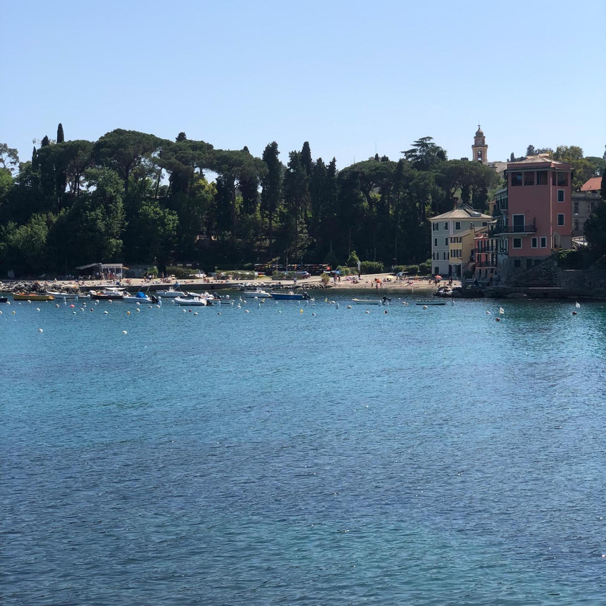 La Casa Di Gio Golf Tennis E Parcheggio Privato Rapallo Bagian luar foto